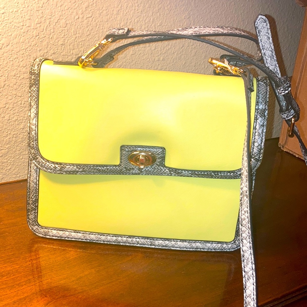 Rachel Zoe yellow snake crossbody purse